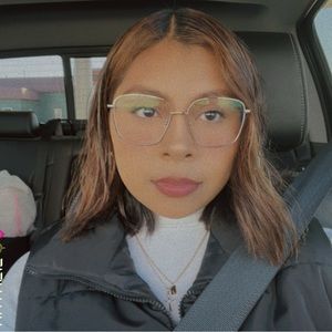 Meet your Posher, Natalie